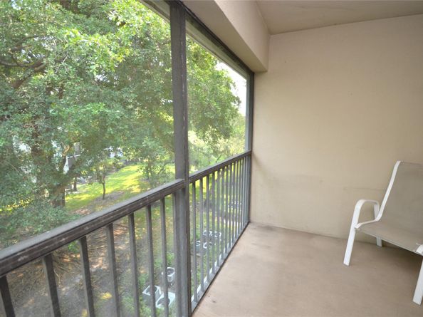 801 SW 138th Ave 402E, Pembroke Pines FL 33027
