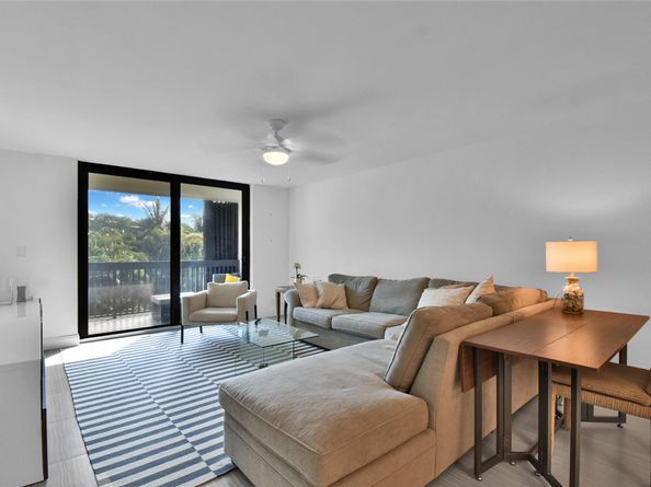 4201 N Ocean Dr 301, Hollywood FL 33019