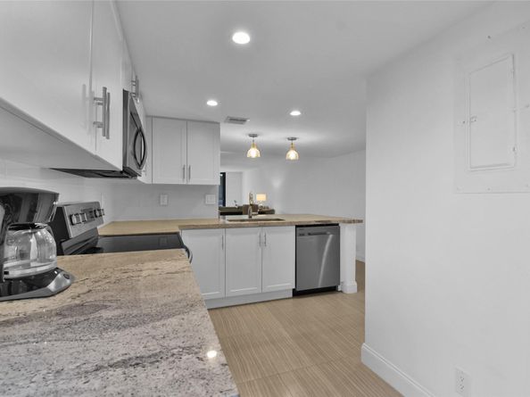 4201 N Ocean Dr 301, Hollywood FL 33019
