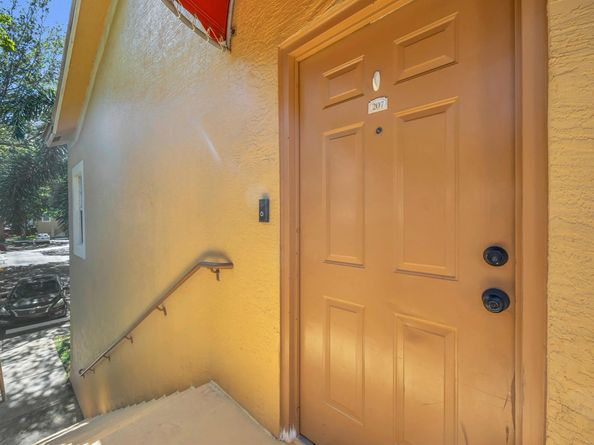 4241 San Marino Boulevard 207, West Palm Beach FL 33409
