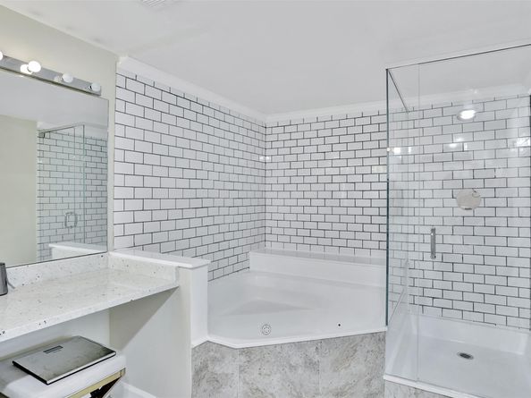 3503 Oaks Way 405, Pompano Beach FL 33069