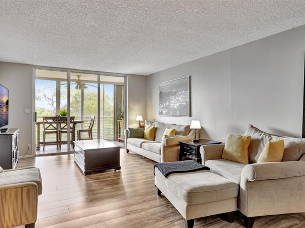 3503 Oaks Way 405, Pompano Beach FL 33069