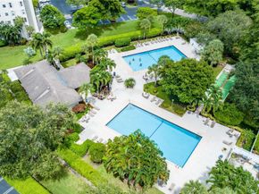 3503 Oaks Way 405, Pompano Beach FL 33069