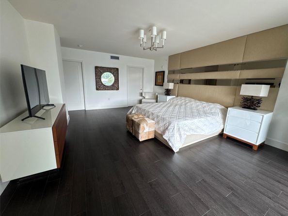 9400 W Bay Harbor Dr 202, Bay Harbor Islands FL 33154