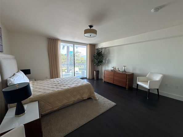 9400 W Bay Harbor Dr 202, Bay Harbor Islands FL 33154