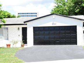 237 Porter Place, West Palm Beach FL 33409