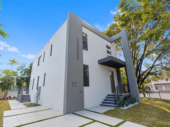 1644 NW 8th Terrace, Miami FL 33125