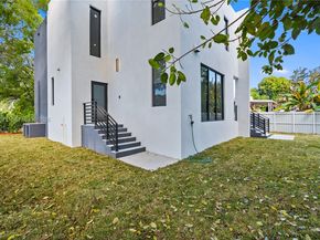 1644 NW 8th Terrace, Miami FL 33125
