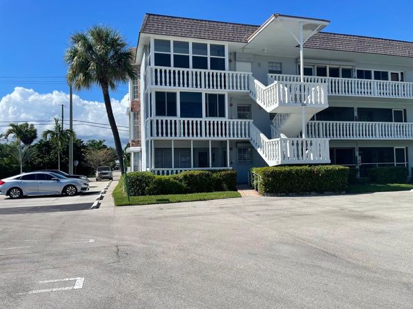 490 19th Avenue 106, Fort Lauderdale FL 33060