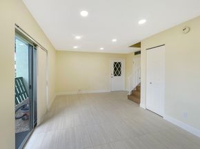 8921 NW 28th Drive B, Coral Springs FL 33065