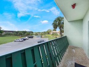 8921 NW 28th Drive B, Coral Springs FL 33065