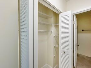 8921 NW 28th Drive B, Coral Springs FL 33065