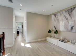 963 S Harbor View S, Hollywood FL 33019