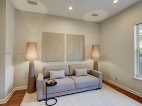 963 S Harbor View S, Hollywood FL 33019