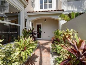 963 S Harbor View S, Hollywood FL 33019