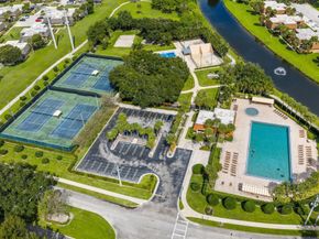 712 7th Way, West Palm Beach FL 33407