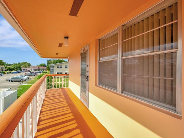 332 Sheffield N, West Palm Beach FL 33417