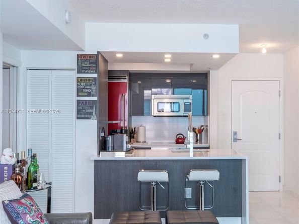 110 Washington Avenue 1722, Miami Beach FL 33139