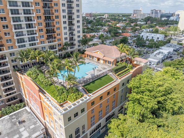 3232 SW 22nd Terrace 607, Miami FL 33145