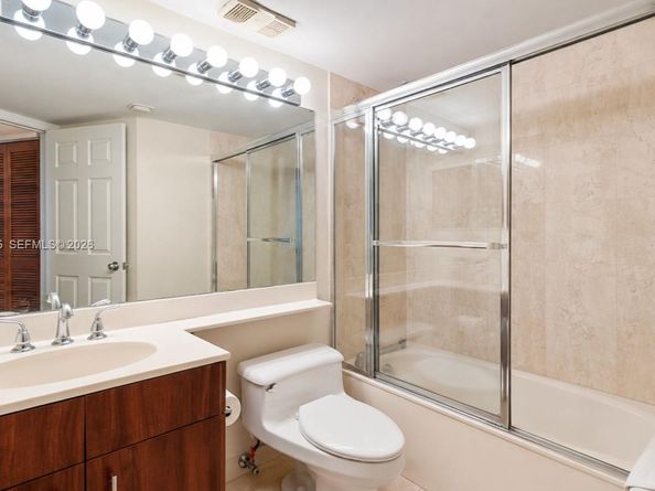 3600 Mystic Pointe Drive 1209, Aventura FL 33180
