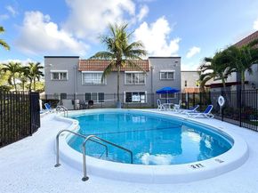 3851 NW 84th Avenue 1a, Sunrise FL 33351