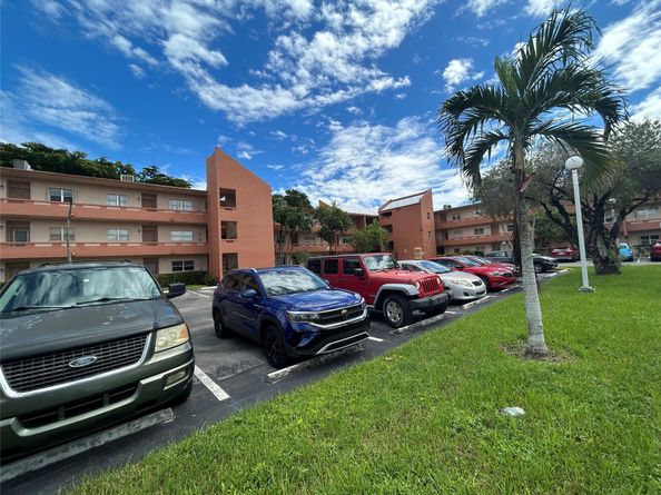 8818 W Mcnab Rd 303, Tamarac FL 33321
