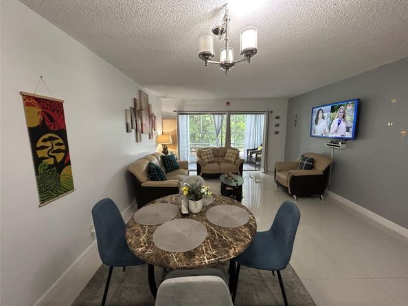 8818 W Mcnab Rd 303, Tamarac FL 33321