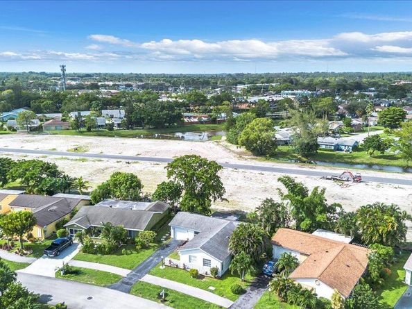 7329 Pine Park Drive N, Lake Worth FL 33467
