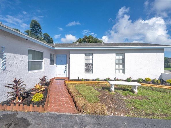 7329 Pine Park Drive N, Lake Worth FL 33467