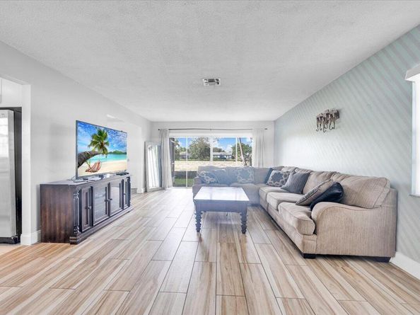 7329 Pine Park Drive N, Lake Worth FL 33467