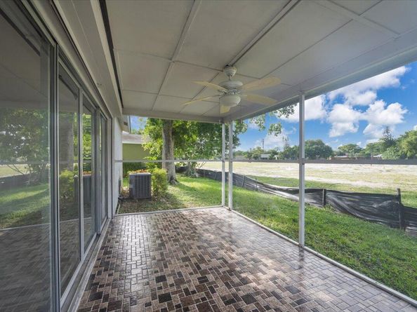 7329 Pine Park Drive N, Lake Worth FL 33467
