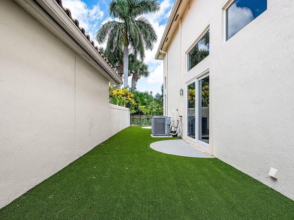 5338 NW 26th Circle S, Boca Raton FL 33496