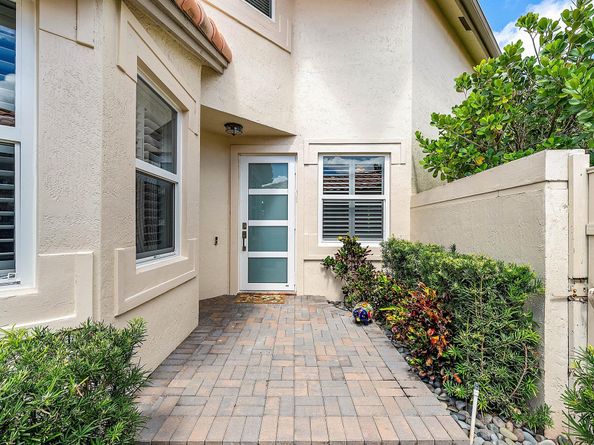 5338 NW 26th Circle S, Boca Raton FL 33496