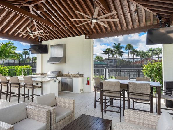 6901 NW 25th Way, Boca Raton FL 33496