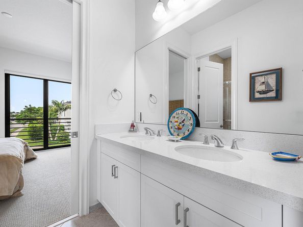 6901 NW 25th Way, Boca Raton FL 33496