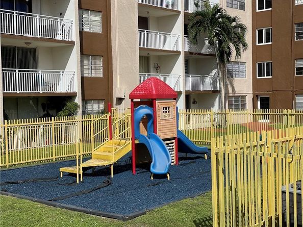 6950 NW 186th St 2510, Hialeah FL 33015
