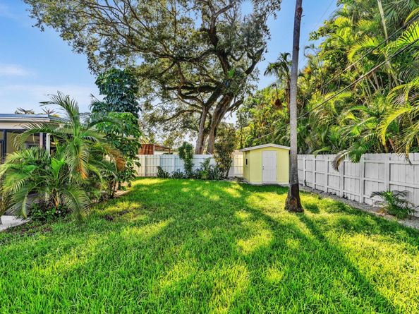1700 SW 30th St, Fort Lauderdale FL 33315