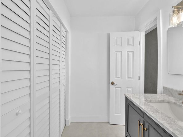 1700 SW 30th St, Fort Lauderdale FL 33315