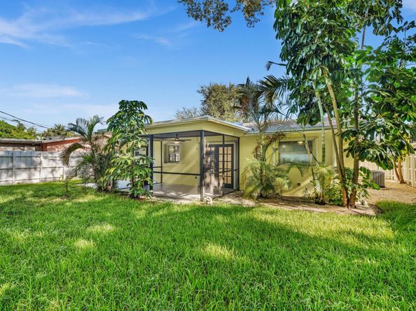 1700 SW 30th St, Fort Lauderdale FL 33315