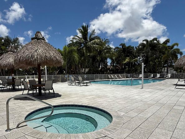 276 N Cortez Drive 276, Margate FL 33068