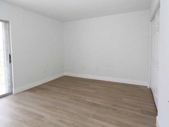 20120 NE 2nd Avenue W20, Miami Gardens FL 33179