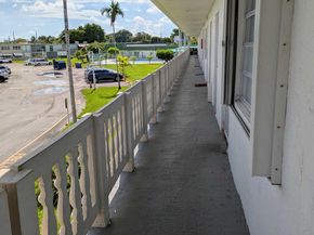 20120 NE 2nd Avenue W20, Miami Gardens FL 33179