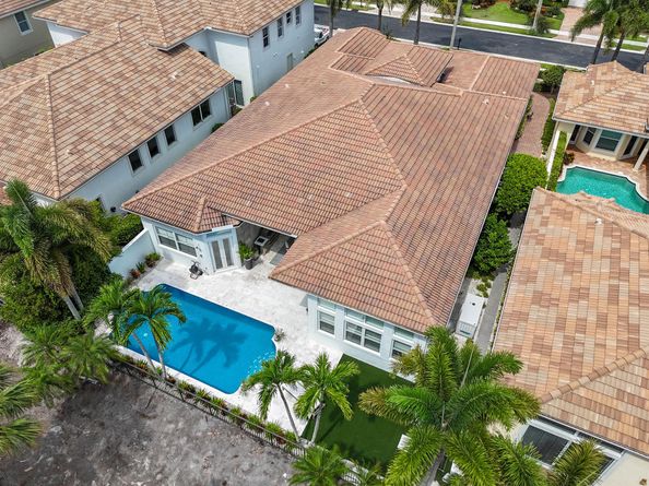 320 Charroux Drive, Palm Beach Gardens FL 33410