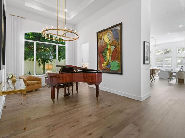 320 Charroux Drive, Palm Beach Gardens FL 33410