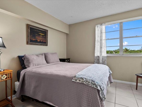 505 Spencer Drive 208, West Palm Beach FL 33409