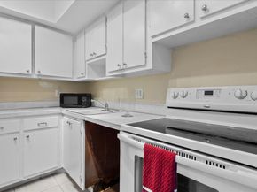 505 Spencer Drive 208, West Palm Beach FL 33409