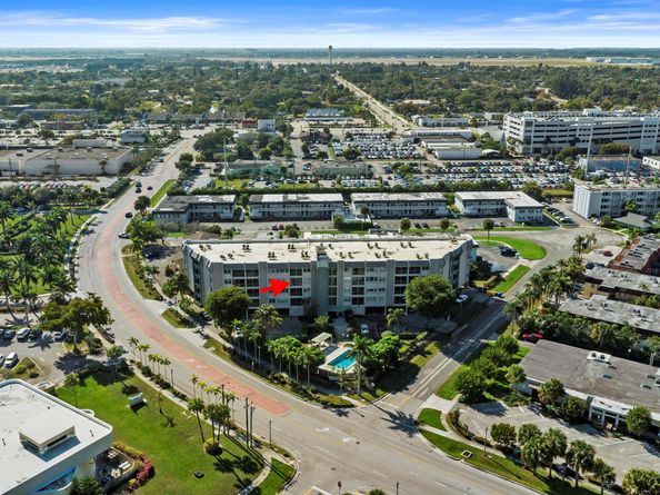 505 Spencer Drive 208, West Palm Beach FL 33409