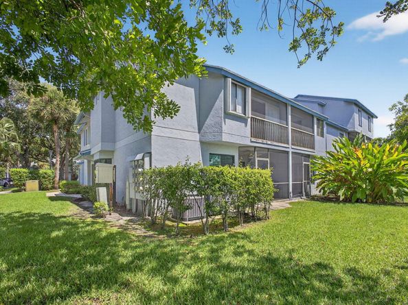 406 Harbour Pointe Way, Greenacres FL 33413