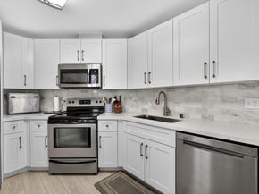 406 Harbour Pointe Way, Greenacres FL 33413