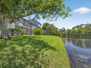 406 Harbour Pointe Way, Greenacres FL 33413